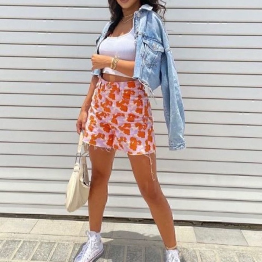 ZARA Signature Denim The 90’s Short in Poppy Flower‎ Print